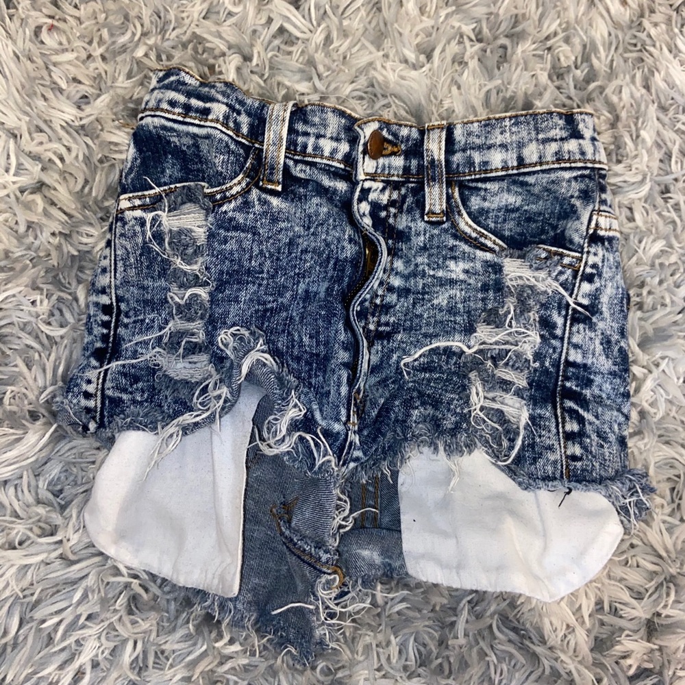 Short shorts.